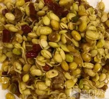 Minced Pork with Small Yellow Bean Sprouts