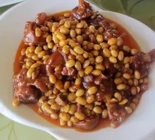 Salted Pig Trotter with Soybeans