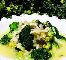 Clear Soup Steamed Broccoli