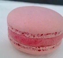 Raspberry Macaron