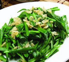 Stir-fried Leek with Dried Shrimp