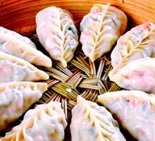 Willow Leaf Steamed Dumplings