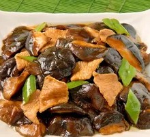 Stir-fried Pork with Mushrooms