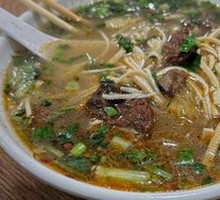Braised Beef and Noodles Soup