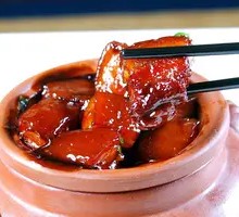 Braised Pork in Clay Pot
