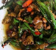 Spicy Pepper Stir-Fried Pork