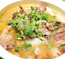 White Soup Lamb Pot