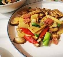 Bamboo Shoots Stir-Fried with Ham