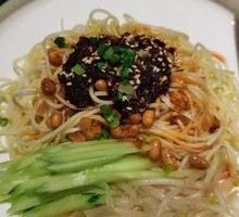 素凉面
