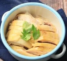 Stylish and Fragrant Boiled Chicken