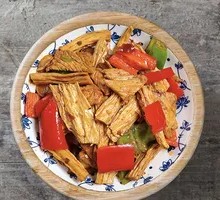 Fried Tofu Skin with Pork in Wooden Bucket Rice
