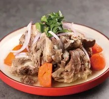 Hand-held Lamb