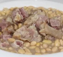 Salted Pork Knuckle with Soybeans