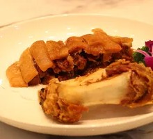 Crispy Salted Pork Shank