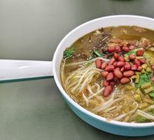 Sour Cabbage Beef Noodle Soup