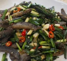 Buckwheat and Loach Stir-fry