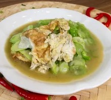 Loofah and Egg Stir-Fry
