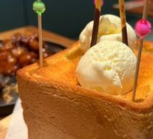 Bread Meets Ice Cream