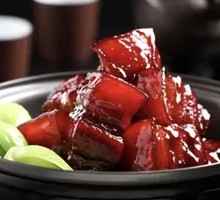 Shanghai-style Braised Pork with Old Wine