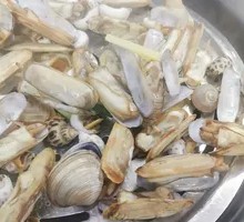 Clam