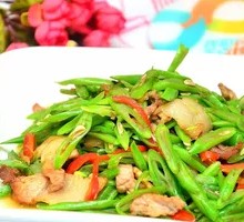 Stir-Fried Kidney Beans with Pork Belly