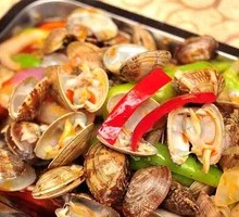 Spicy Stir-Fried Clams