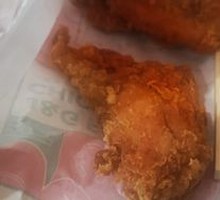 Finger-Licking Pork Knuckle