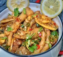 Spicy and Sour Boneless Chicken Feet