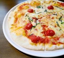 Traditional Margherita Pizza