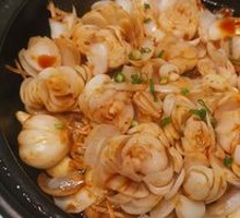 Braised Fresh Lily in Clay Pot