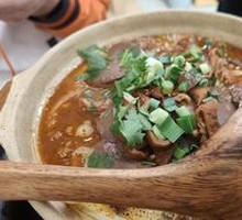 Fatty Intestine and Duck Blood Stew