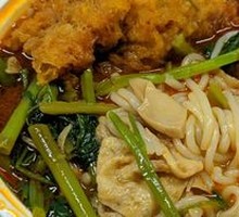 Pork Knuckle Snail Noodles