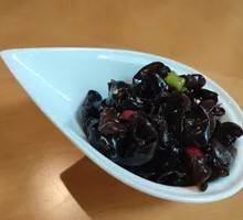 Cold-mixed black fungus