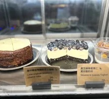 Blueberry Cheese-filled Cake