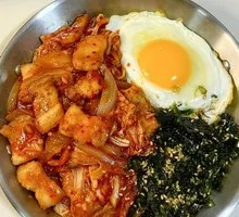 Korean Kimchi Chicken Breast Quinoa Bowl