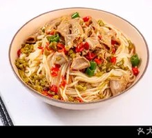 Stewed Intestine Rice Noodles