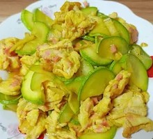 Zucchini and Egg Stir-fry