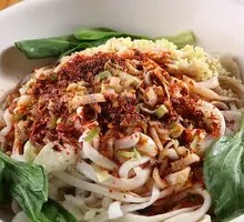 Oil-Poured Noodles
