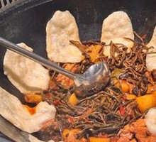 Stewed Chicken and Pork Rib in Earthen Pot