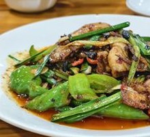 Big Knife Garlic Chives Spicy Pork