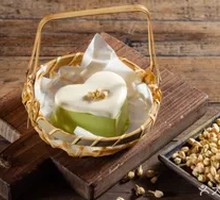 Jasmine Matcha Mousse