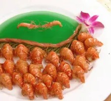 Crispy Red Shrimp in Yuanbao Shape