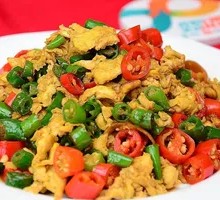 Stir-Fried Chicken with Hangzhou Peppers