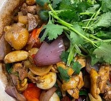 Qiwai Chicken Pot