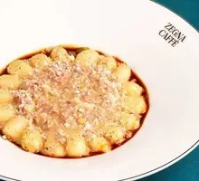 Braised Pork Sauce Casserole with Scallion Potato Balls