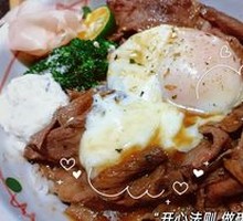 Wagyu Shōkō Yakiniku Donburi