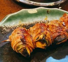 Bacon-Wrapped Avocado Roll