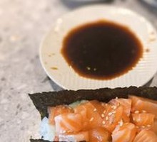 Fresh Salmon Hand Roll