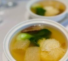 松茸野菌炖鸽蛋
