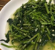 Stir-Fried Water Spinach with Garlic